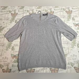 Premise Studio XL Short Sleeve Tee Partial‎ ZIP BACK soft light sweater grey